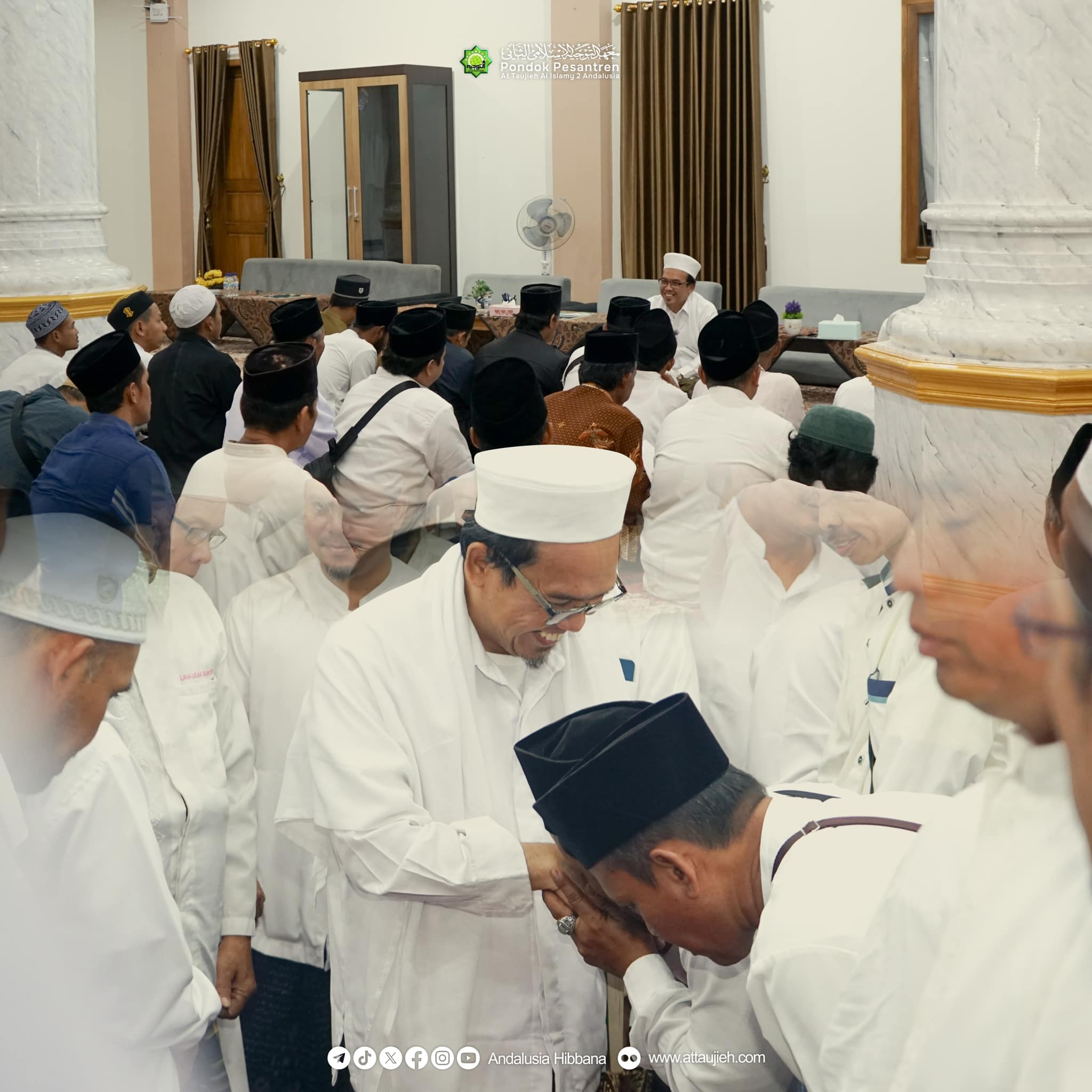 Rutinan Dzikir Thoriqoh Naqsyabandiyah di Pondok Pesantren At-Taujieh Al-Islamy 2 Andalusia