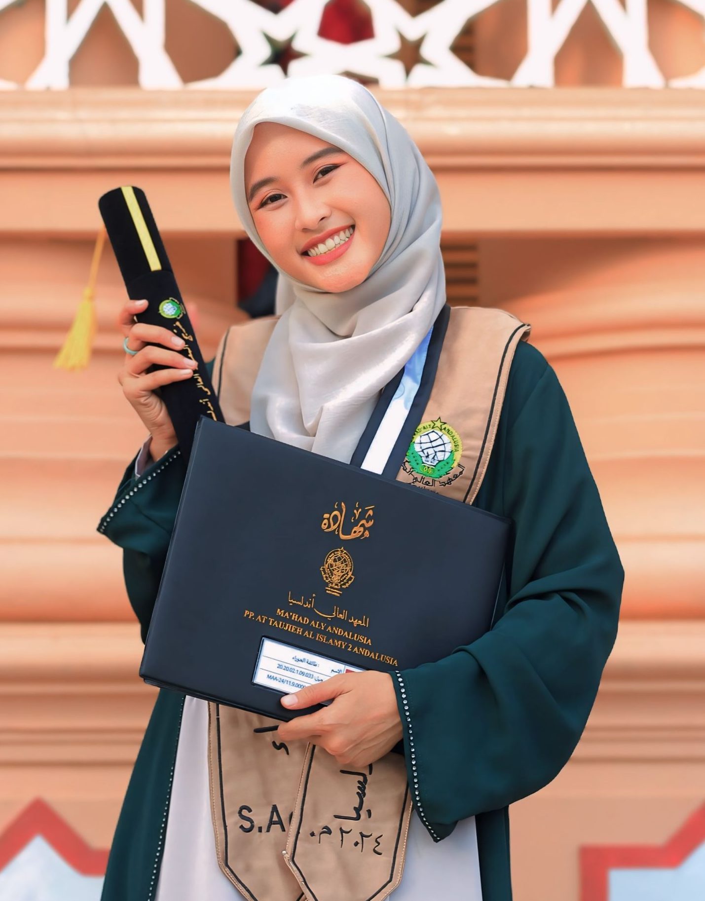 Meniti Amanah dan Cinta Ilmu: Kisah Toifatul Hauro, Wisudawati Perdana Ma’had Aly Andalusia”