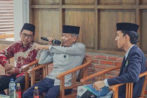 Kunjungan Mahasantri Ma’had Aly Andalusia ke Ahmad Tohari: Talkshow dan Launching Buku Idris Ziee