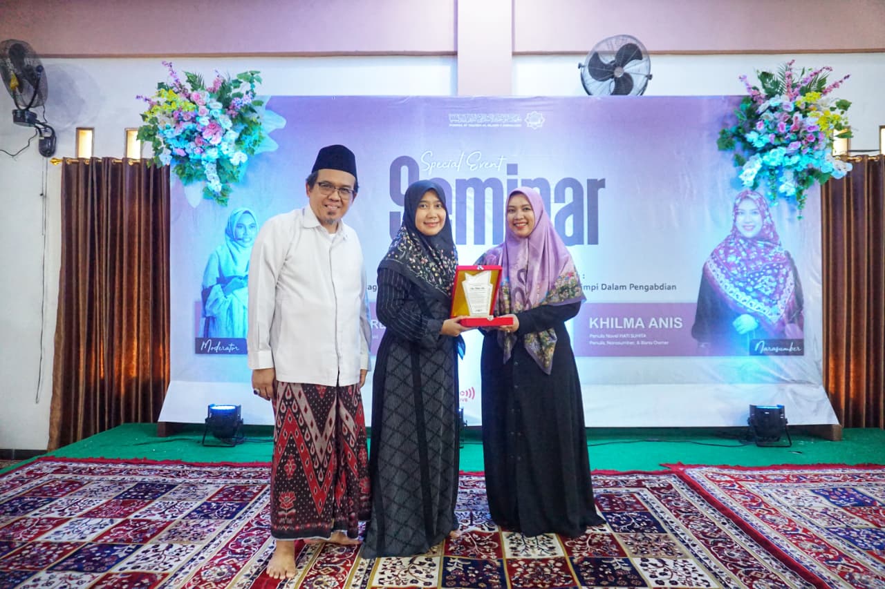 Ning Khilma Anis, Penulis Hati Suhita, Serukan Perempuan Tangguh dan Berbudaya di Era Modern