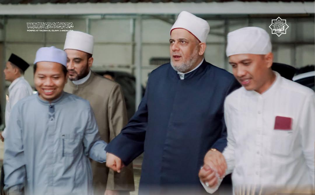 Hurmat Rawuh As-Syaikh Zakariyya Muhammad Marzuq Al-Husaini Al-Azhari di Pondok Pesantren Andalusia