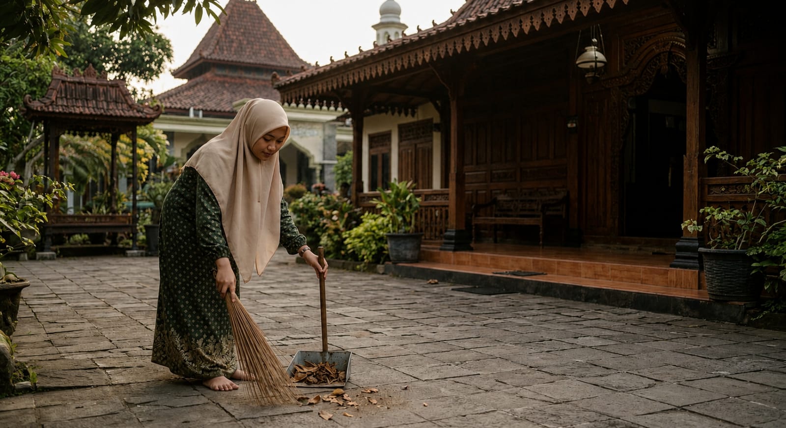 Nuraeni: Jadi Mahasantri Tak Membuatnya Berhenti Berkhidmah