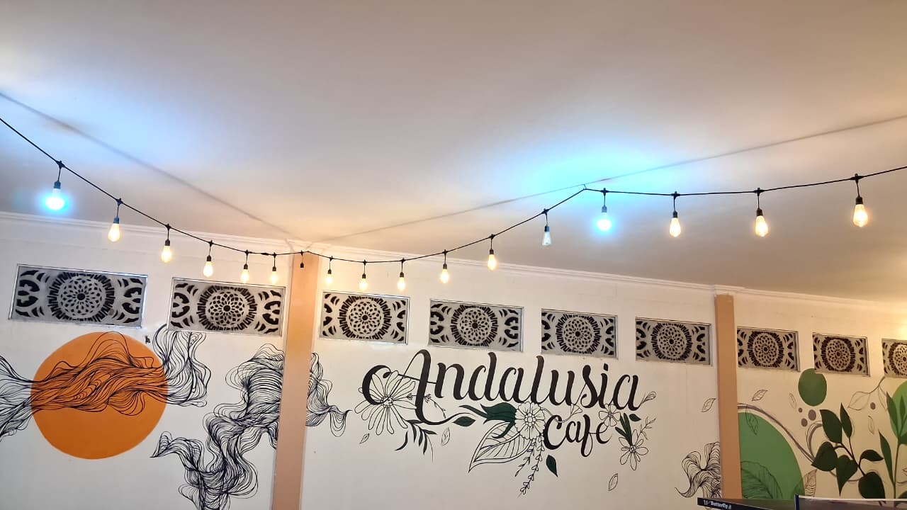 Menenun Tawa di Cafe Andalusia, di Bawah Hangatnya Malam Pondok Pesantren