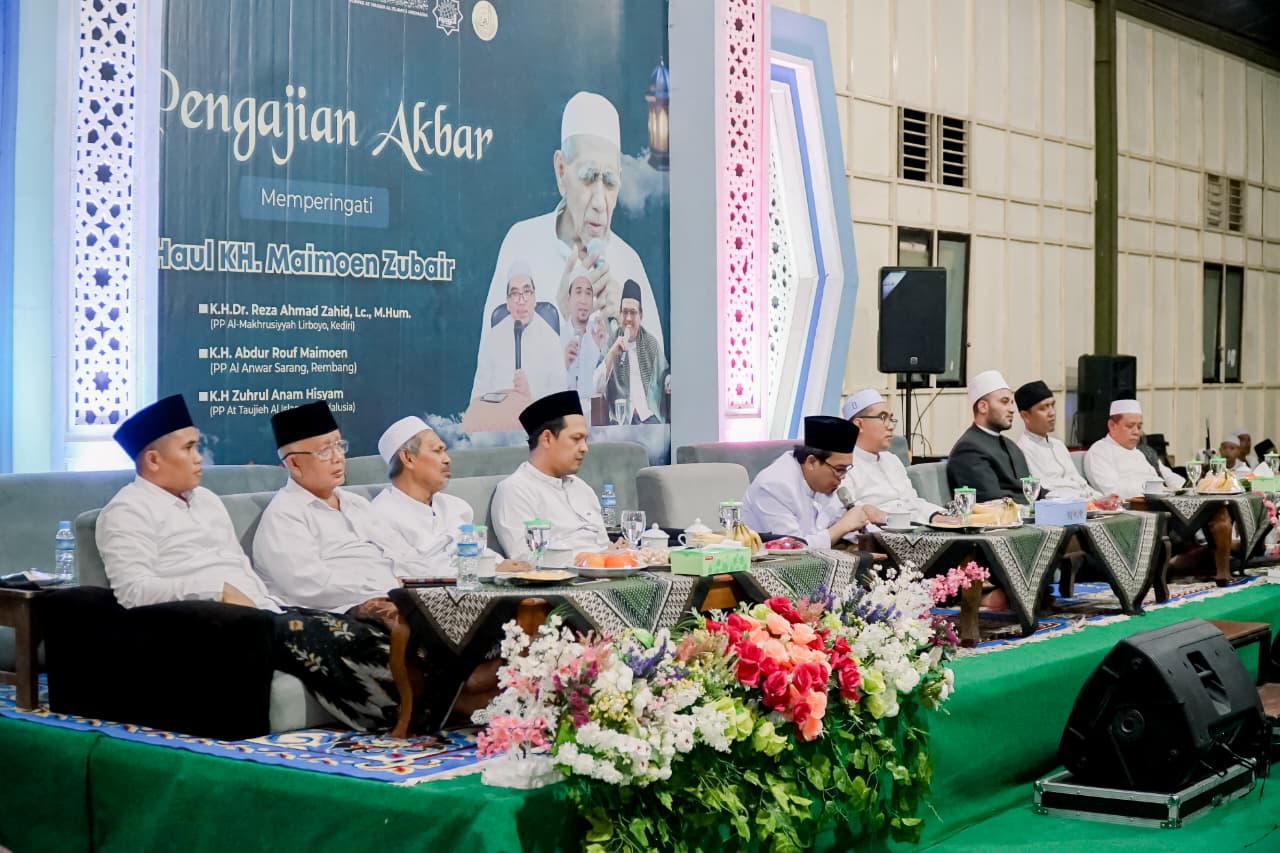 Pengajian Akbar Haul K.H. Maimoen Zubair Digelar Khidmat di Andalusia